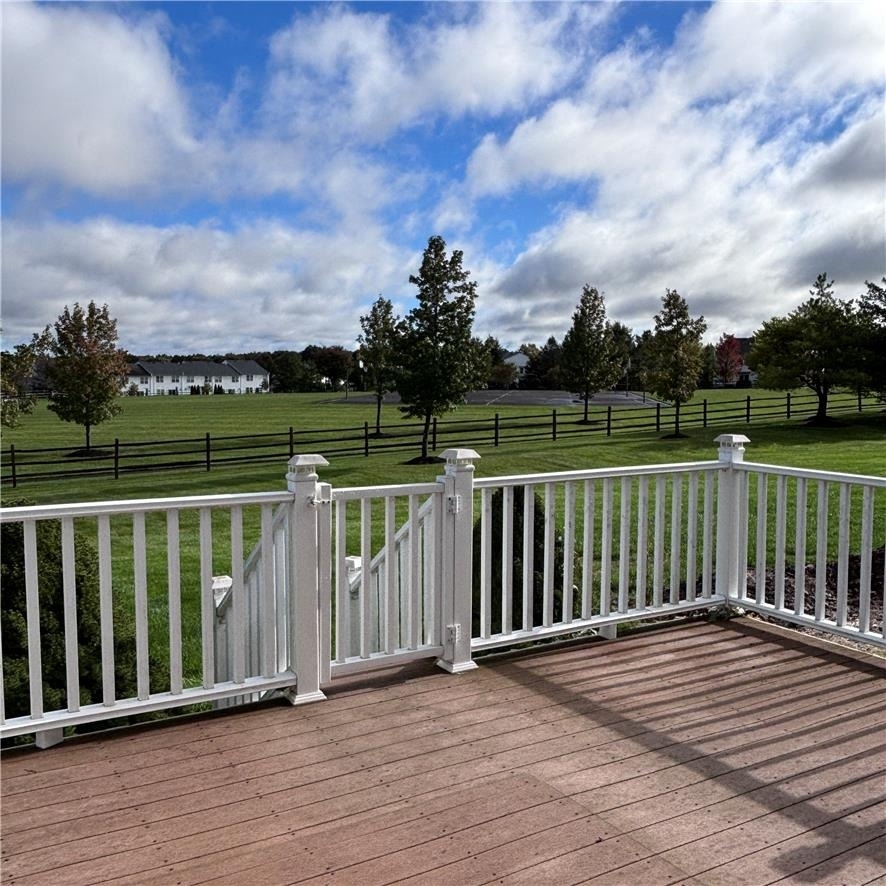 207 Hampshire - Photo 26