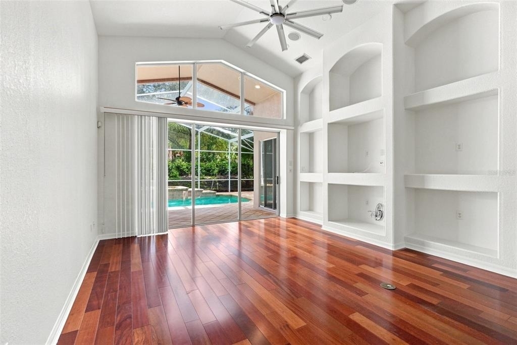 27417 Silver Thatch Drive - Photo 15