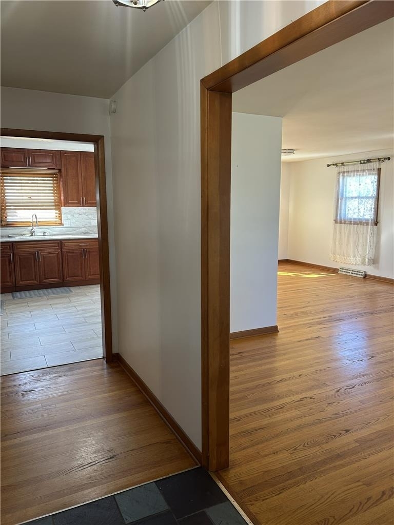 416 E Tioga Street - Photo 3