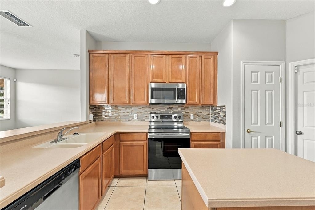 8826 Royal Enclave Boulevard - Photo 9
