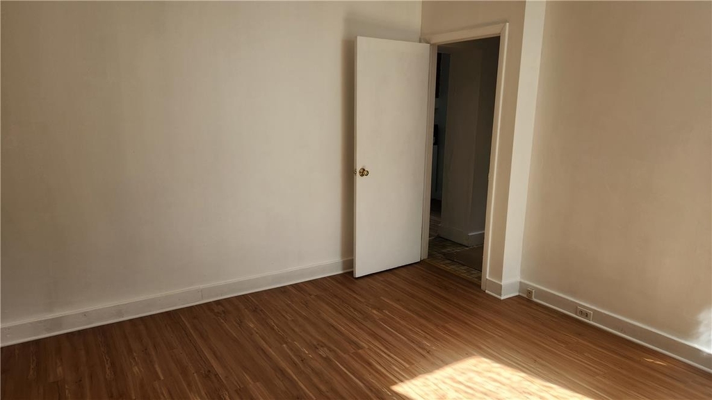 527 Wyandotte Street - Photo 13