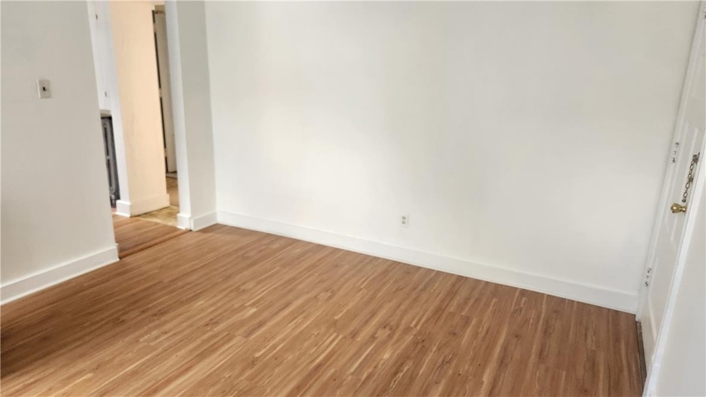 527 Wyandotte Street - Photo 7