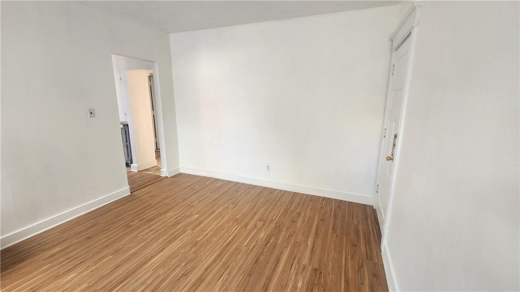 527 Wyandotte Street - Photo 8