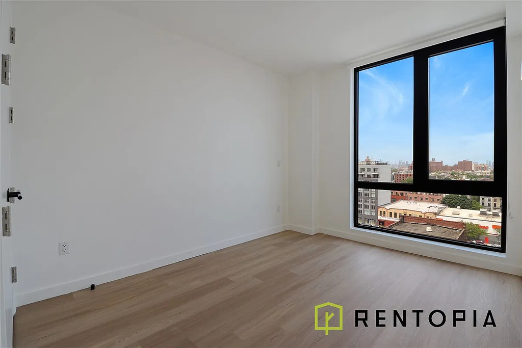 1010 Pacific Street - Photo 3