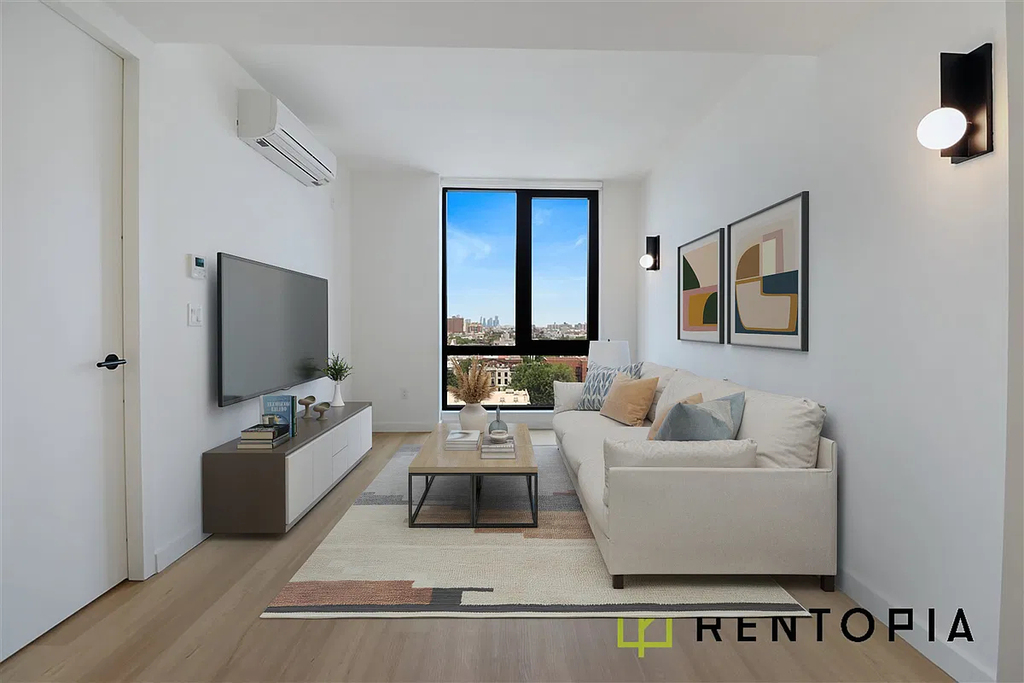 1010 Pacific Street - Photo 2