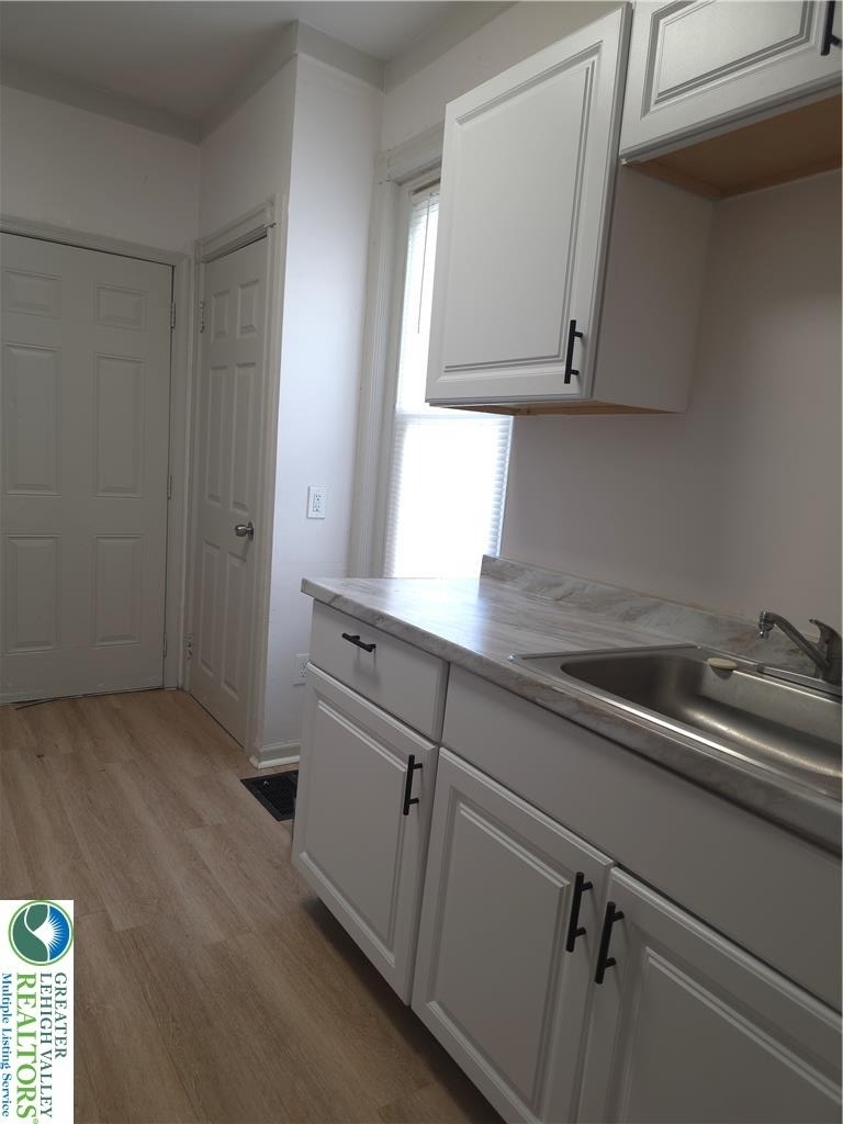 632 Ontario Street - Photo 6