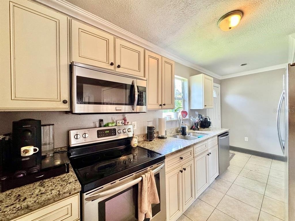 4904 N Highland Avenue - Photo 10