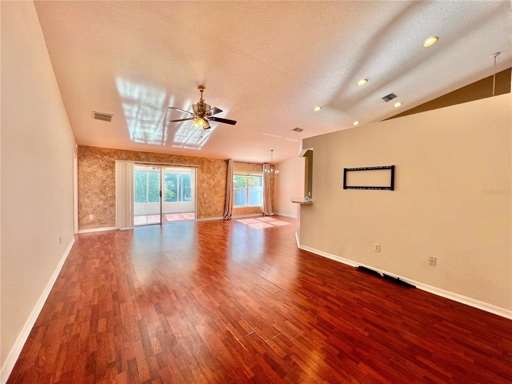 30728 Iverson Drive - Photo 2