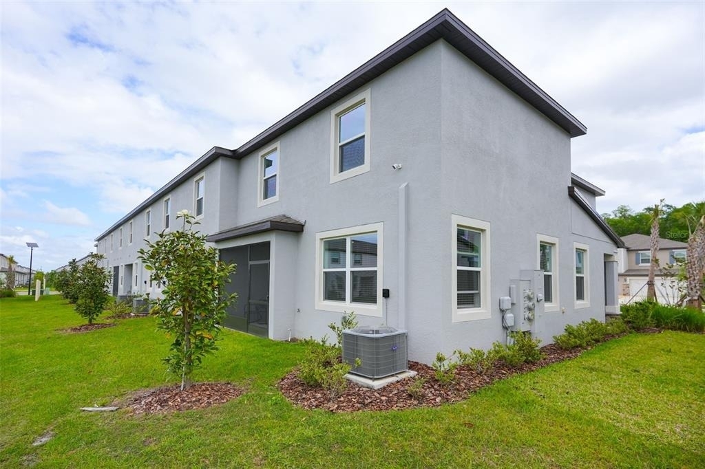 10059 Trumpet Honeysuckle Way - Photo 4