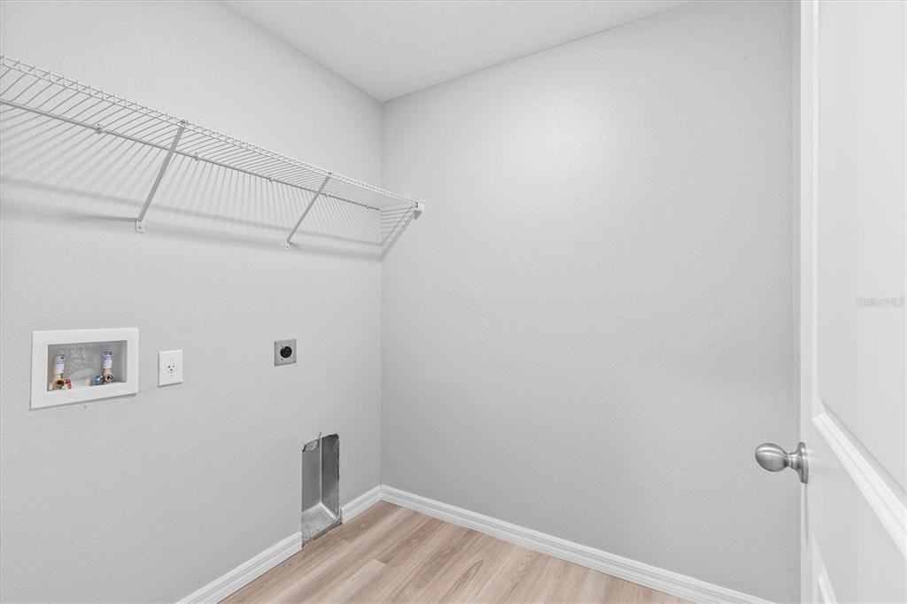 9972 Mesic Woods Avenue - Photo 9