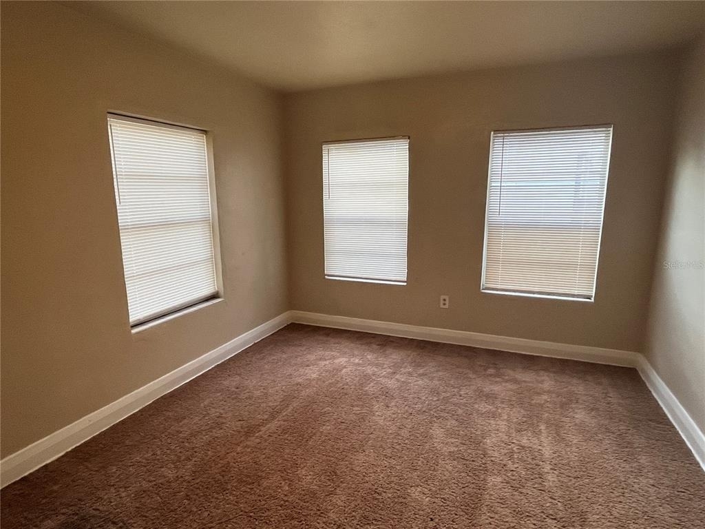 21 W Sessoms Avenue - Photo 3