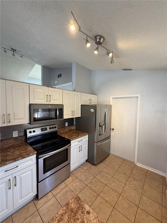 11862 Hullbridge Court - Photo 6