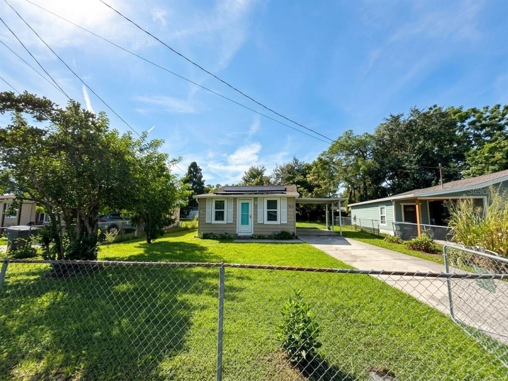 2505 Golfview Street - Photo 0