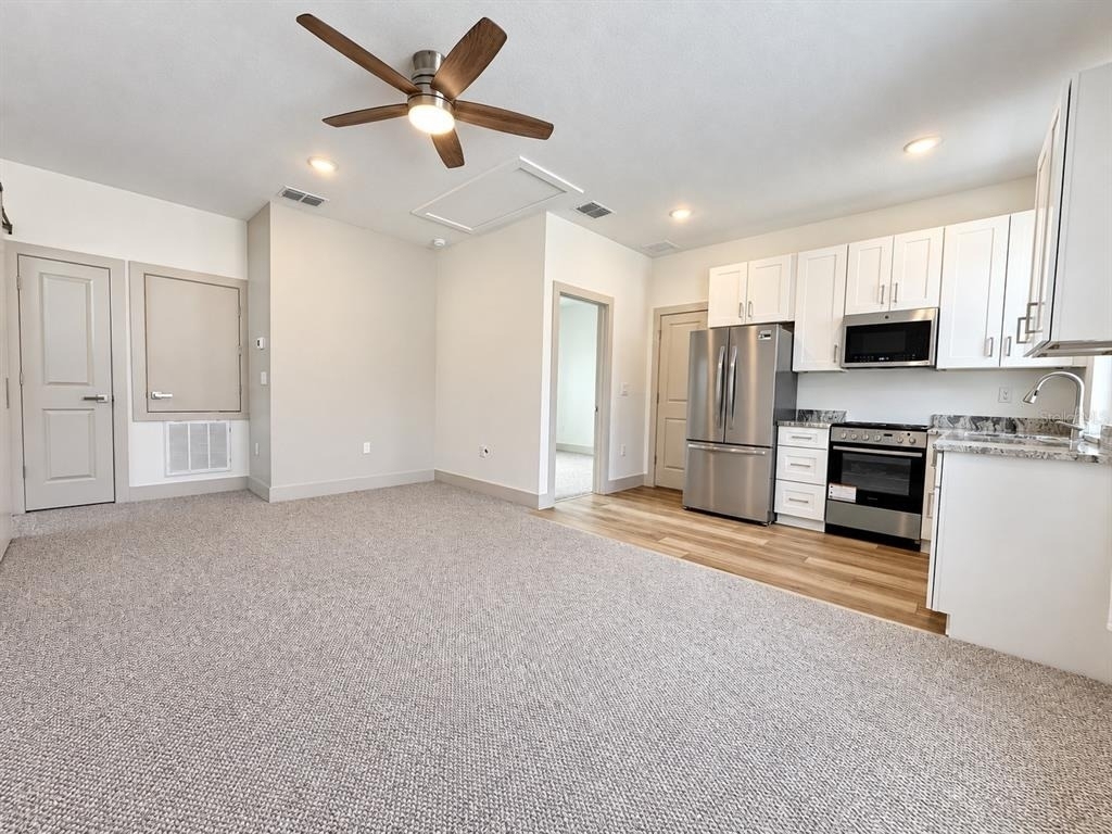 724 Ellwood Avenue - Photo 2
