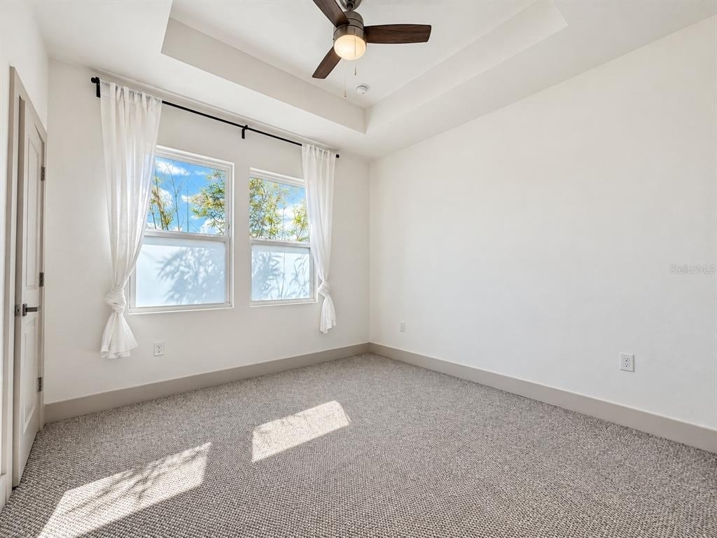 724 Ellwood Avenue - Photo 8