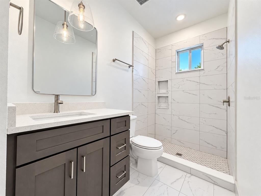 724 Ellwood Avenue - Photo 13