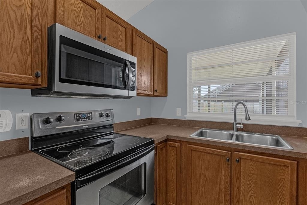 9928 Dean Cove Lane - Photo 11