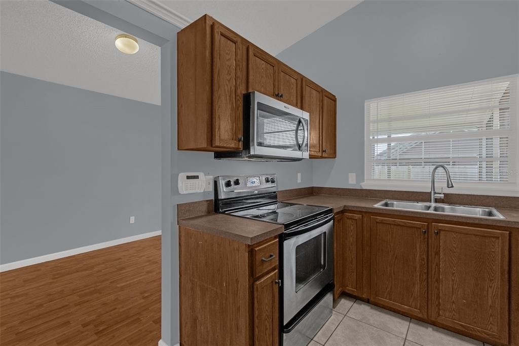 9928 Dean Cove Lane - Photo 9