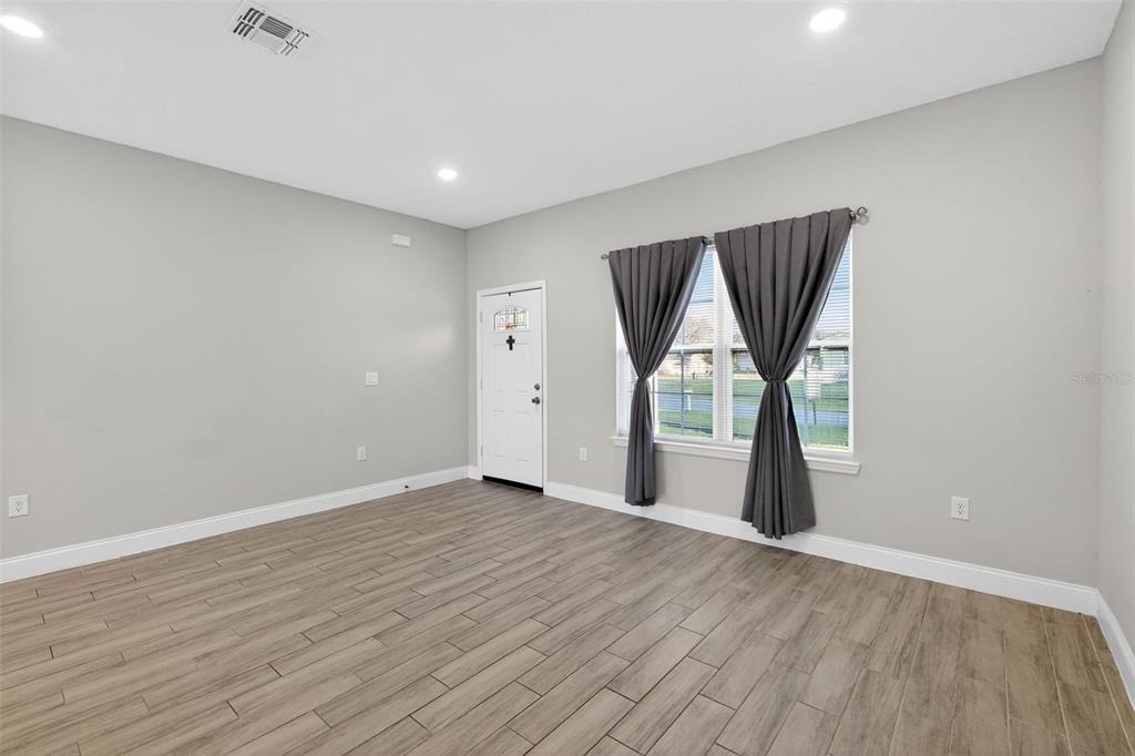717 Robin Court - Photo 8
