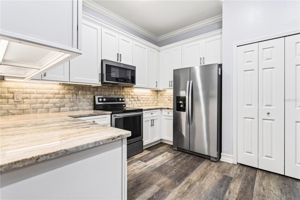 1118 Hansberry Court - Photo 10