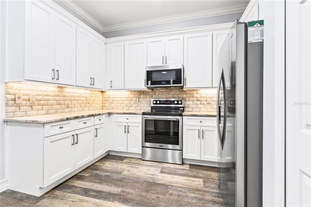 1118 Hansberry Court - Photo 9