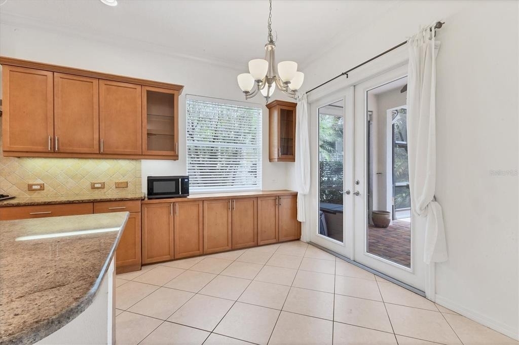 7236 Lismore Court - Photo 11