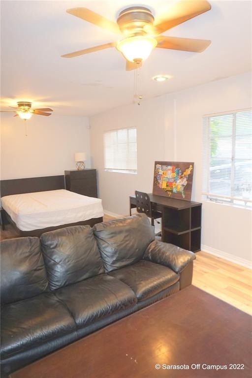 946 40th Street - Photo 9