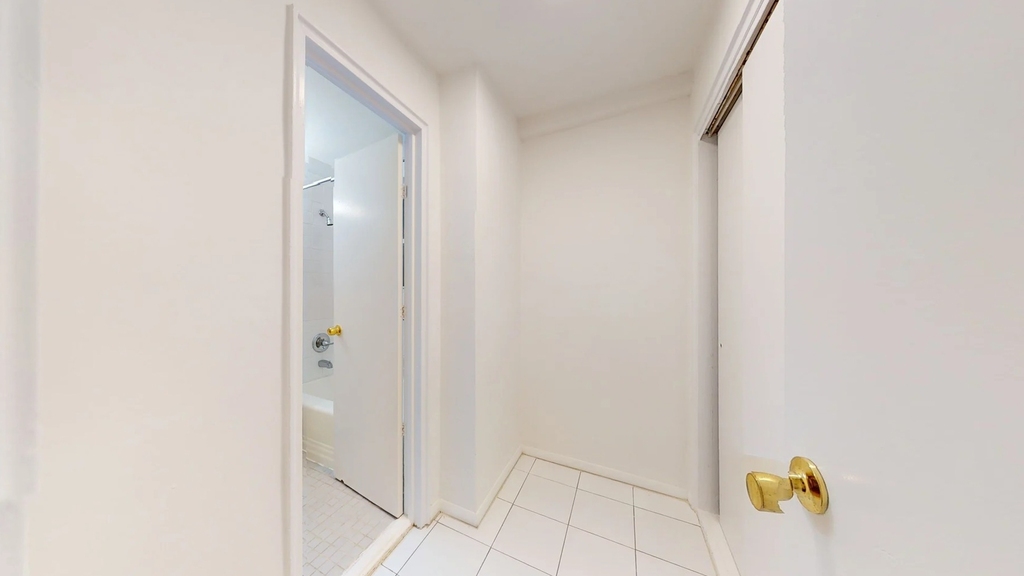 160 East 55th Street - Photo 5