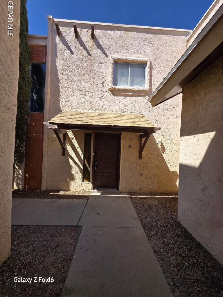 11209 Campestre Lane - Photo 0