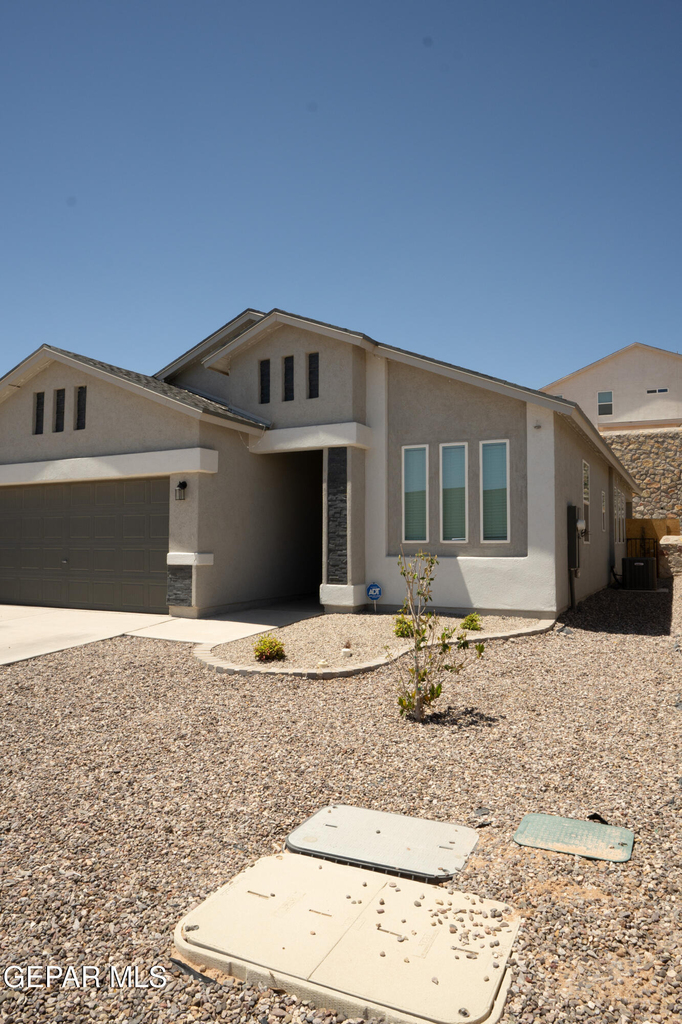1677 Asbury Street - Photo 4