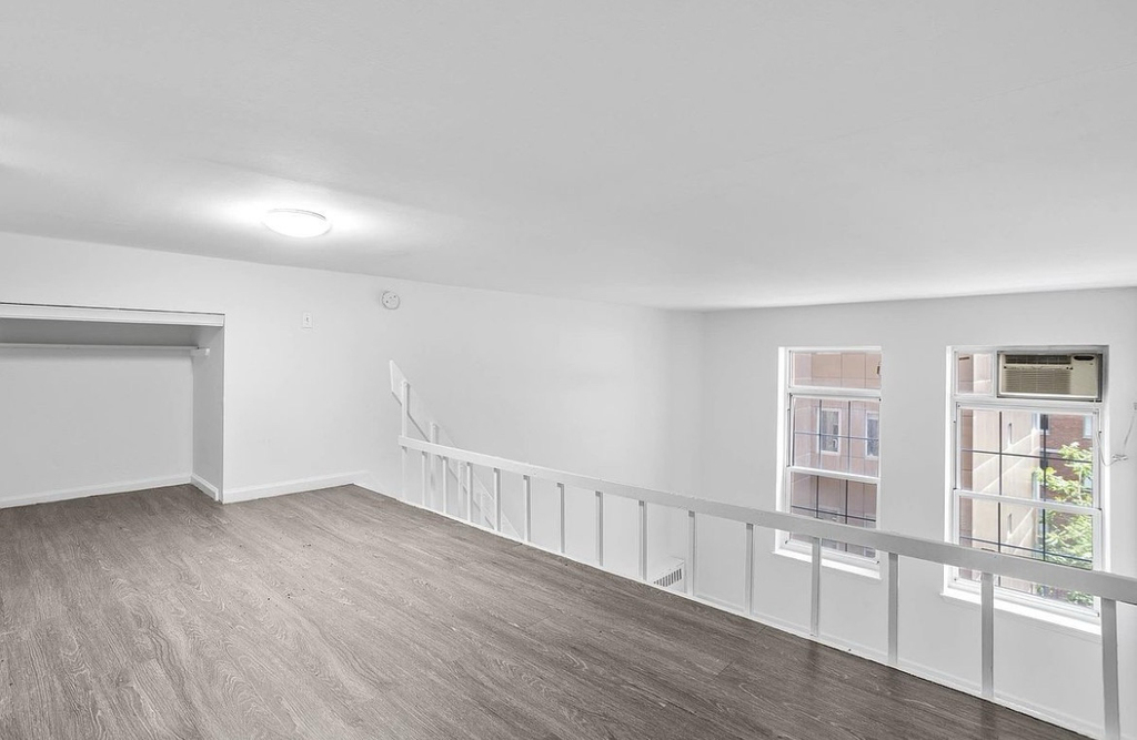 88 Fulton Street - Photo 3