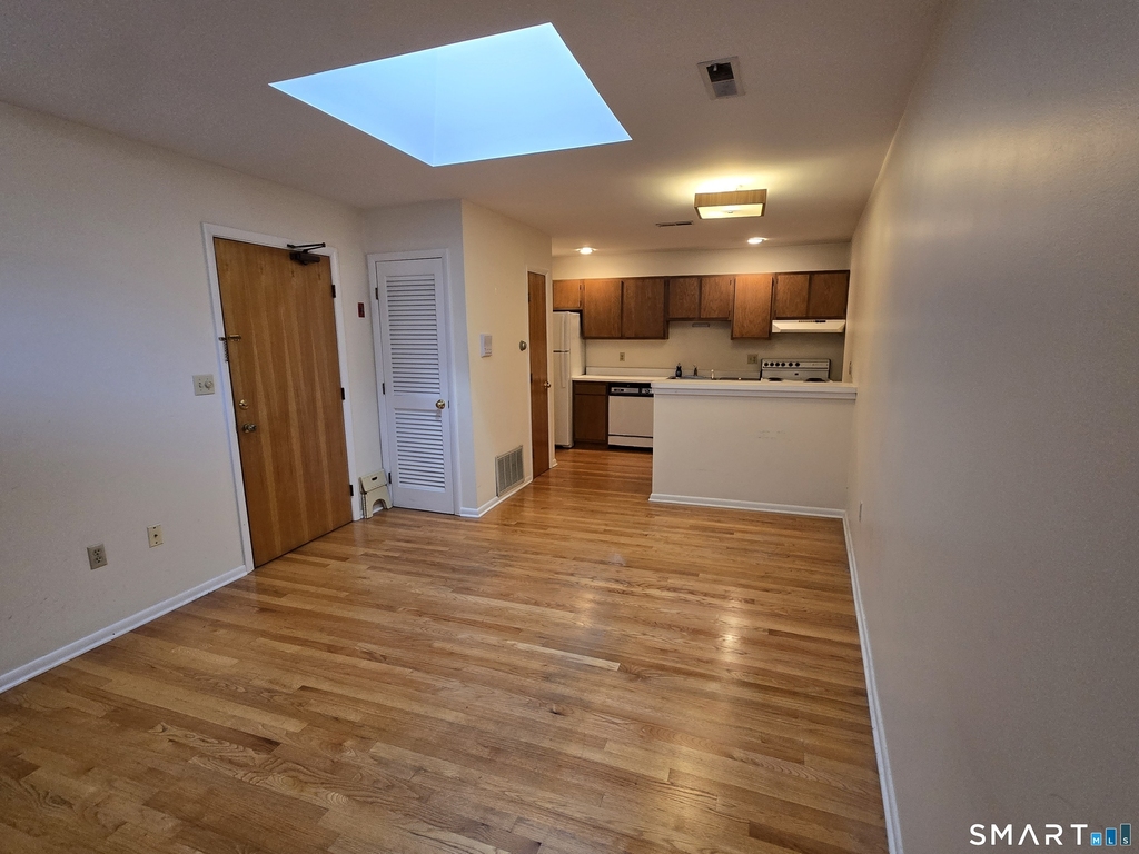 1118 Main Street - Photo 3