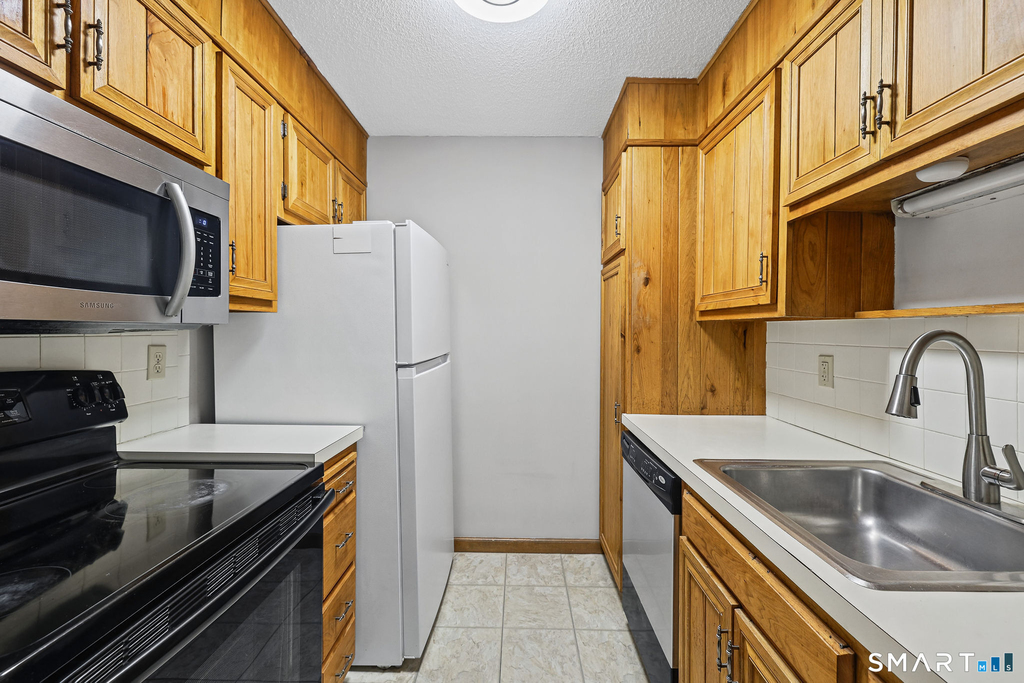34a Padanaram Road - Photo 11