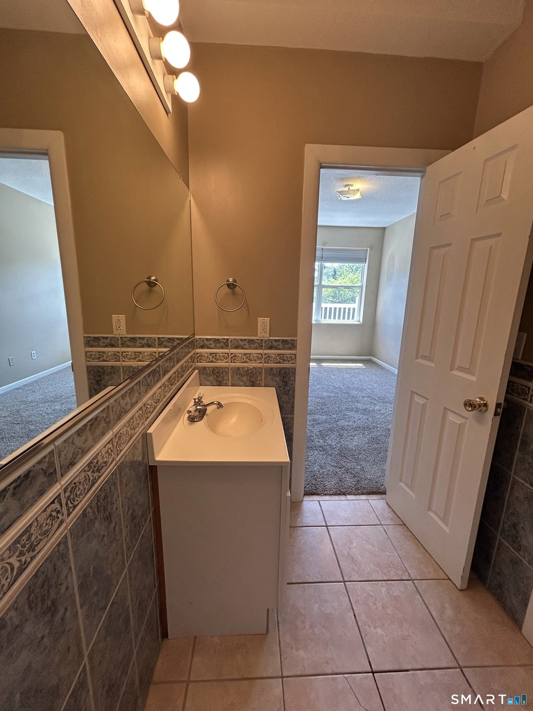 1064 Poquonnock Road - Photo 22