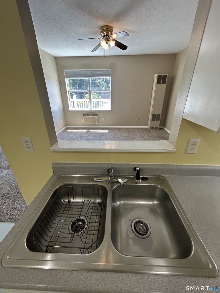 1064 Poquonnock Road - Photo 6