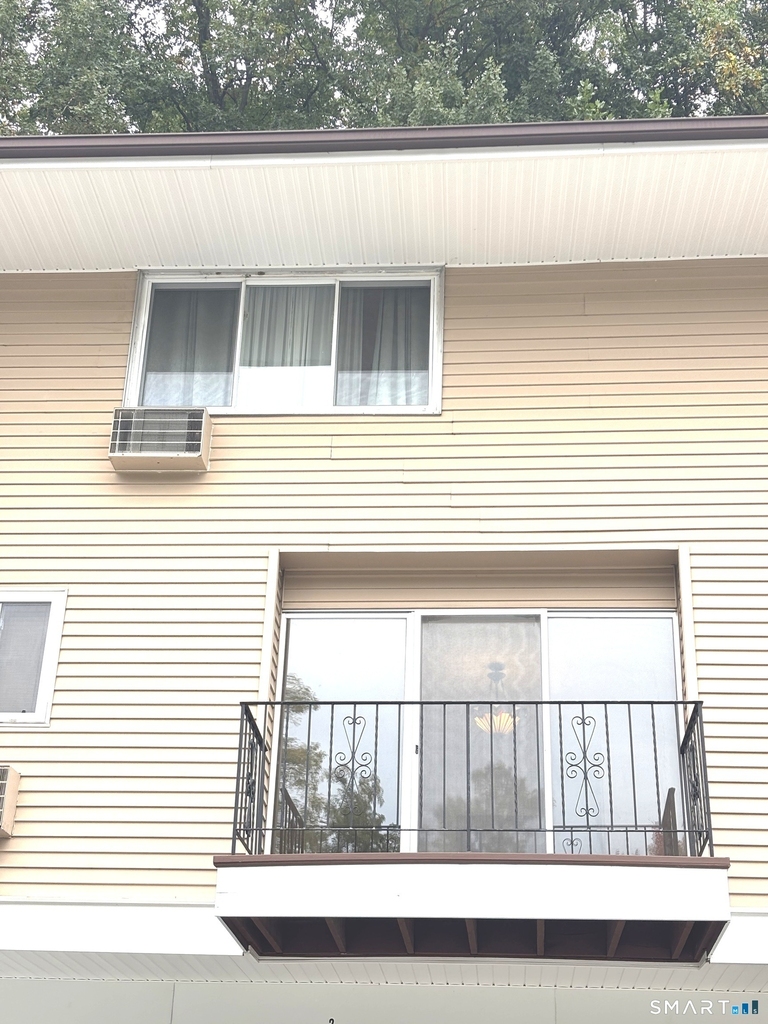 1660 Farmington Avenue - Photo 2