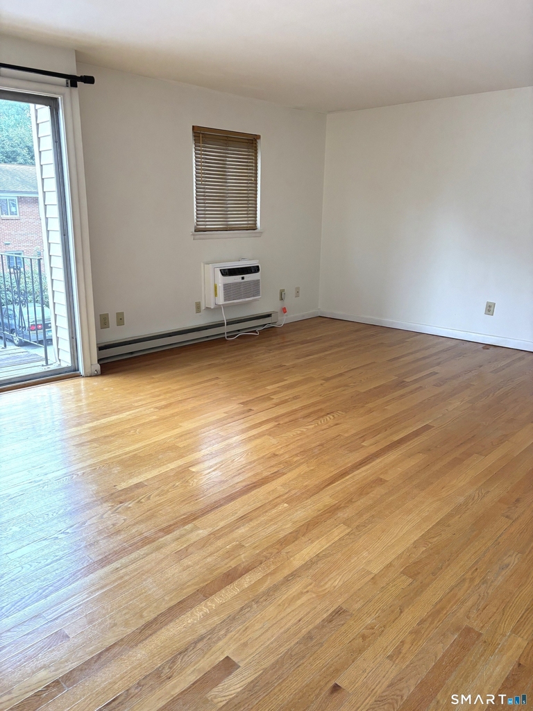 1660 Farmington Avenue - Photo 6