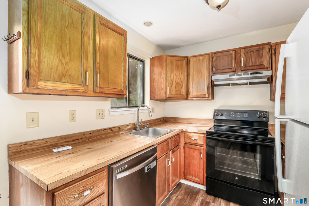 157 Shelter Rock Road - Photo 8