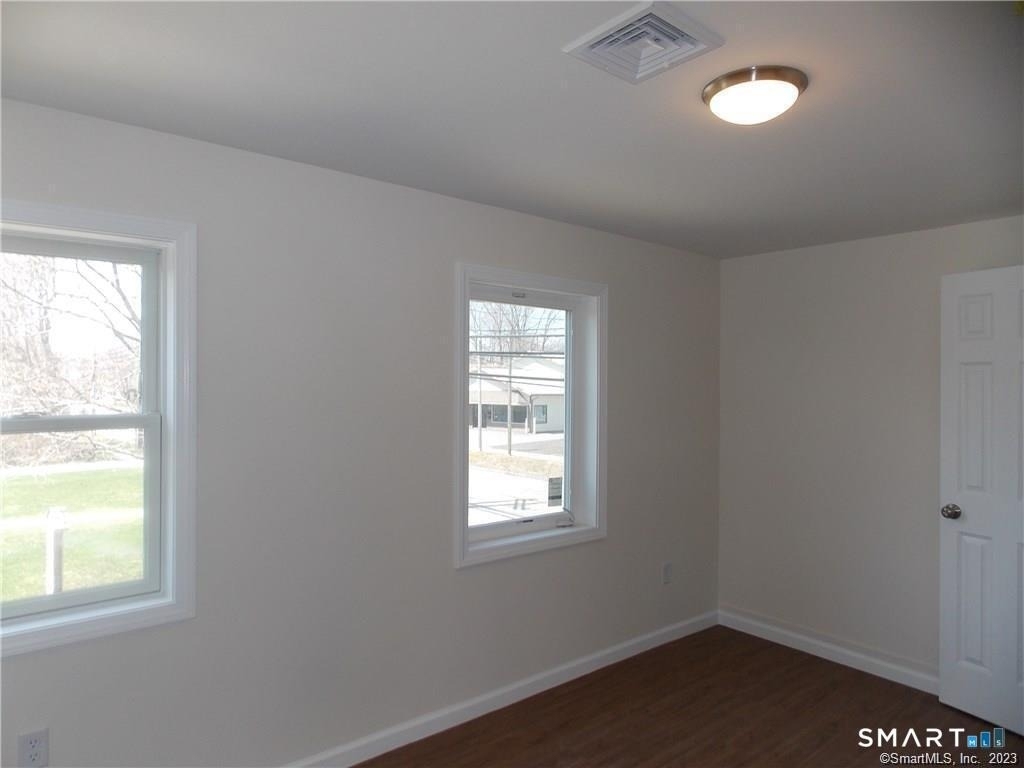 94 Lebanon Avenue - Photo 8