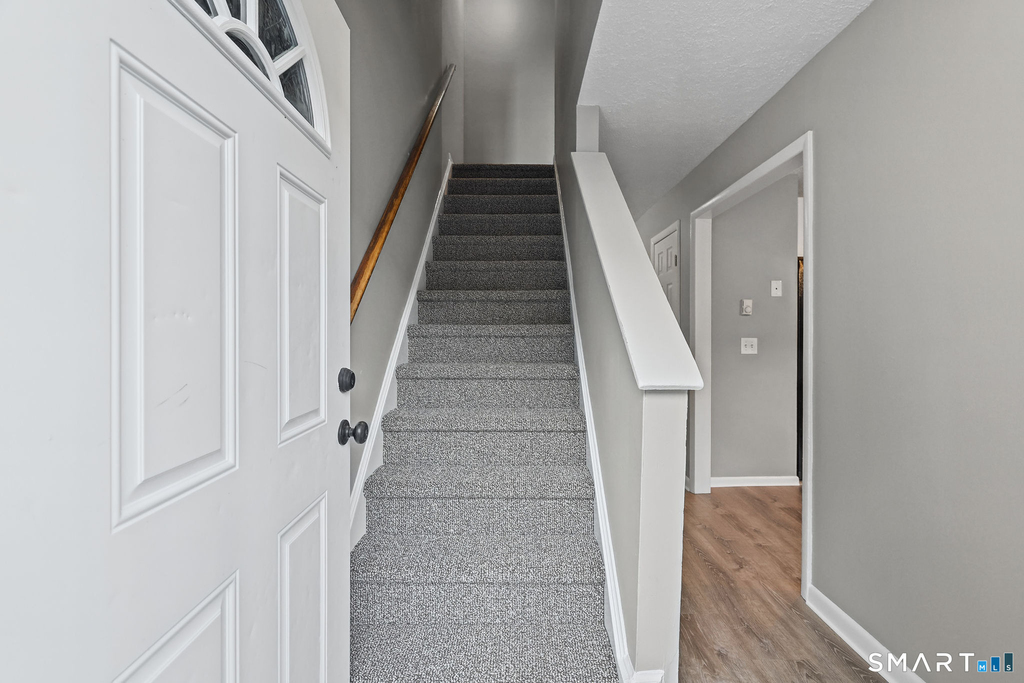 6 Irving Place - Photo 4