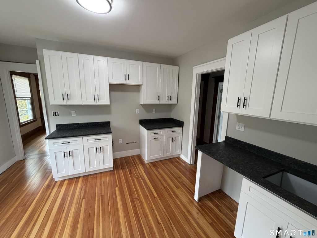 54 Hubinger Street - Photo 1