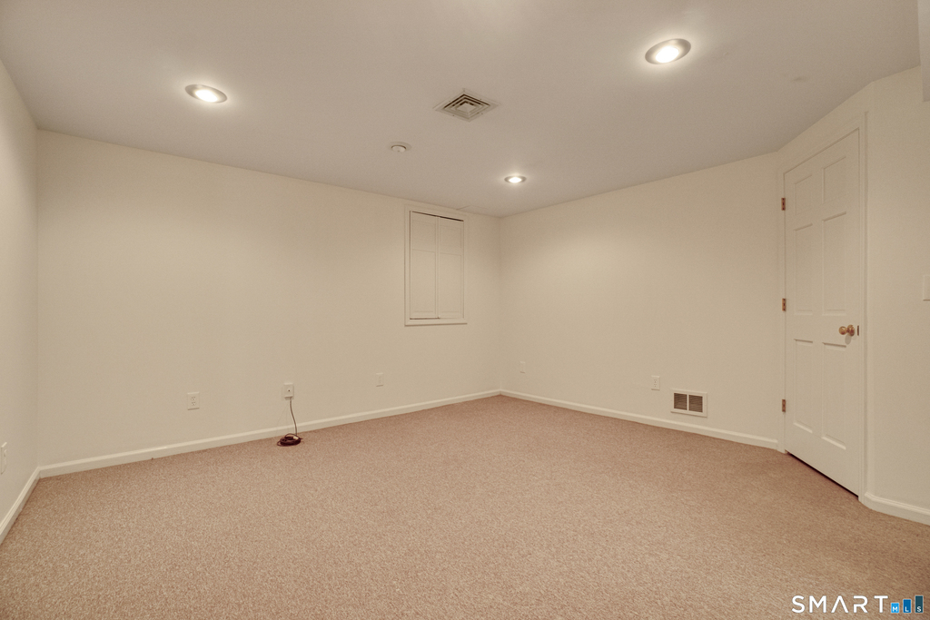 12 Boulevard Drive - Photo 13