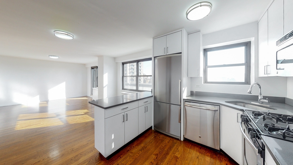 145 East 16th Street - Photo 5