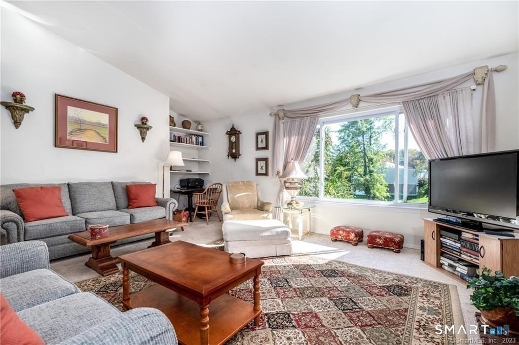69 Olcott Way - Photo 2