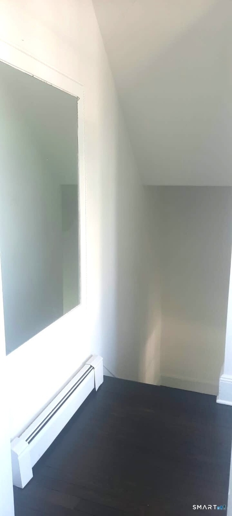 144 Colonial Road - Photo 9