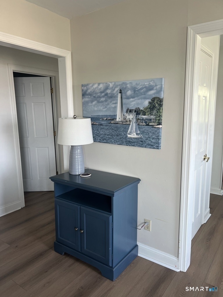 851 Pequot Avenue - Photo 3