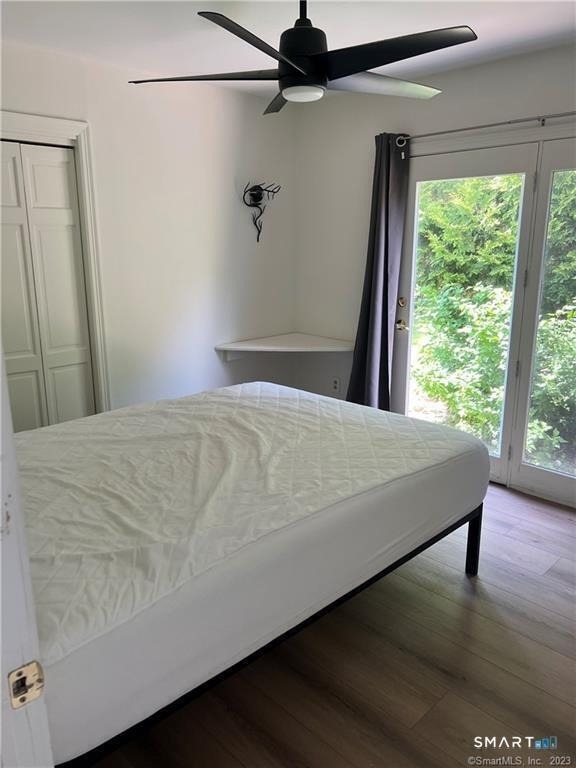 851 Pequot Avenue - Photo 13