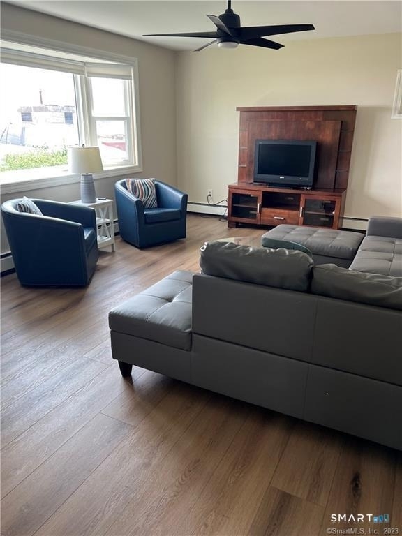 851 Pequot Avenue - Photo 2