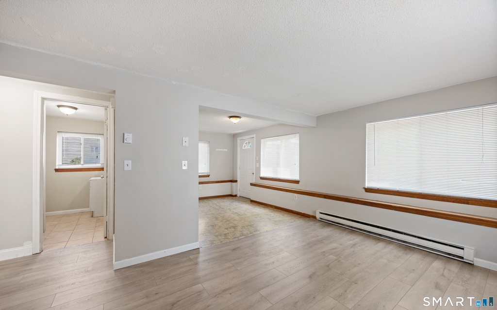 2743 Main Street - Photo 3