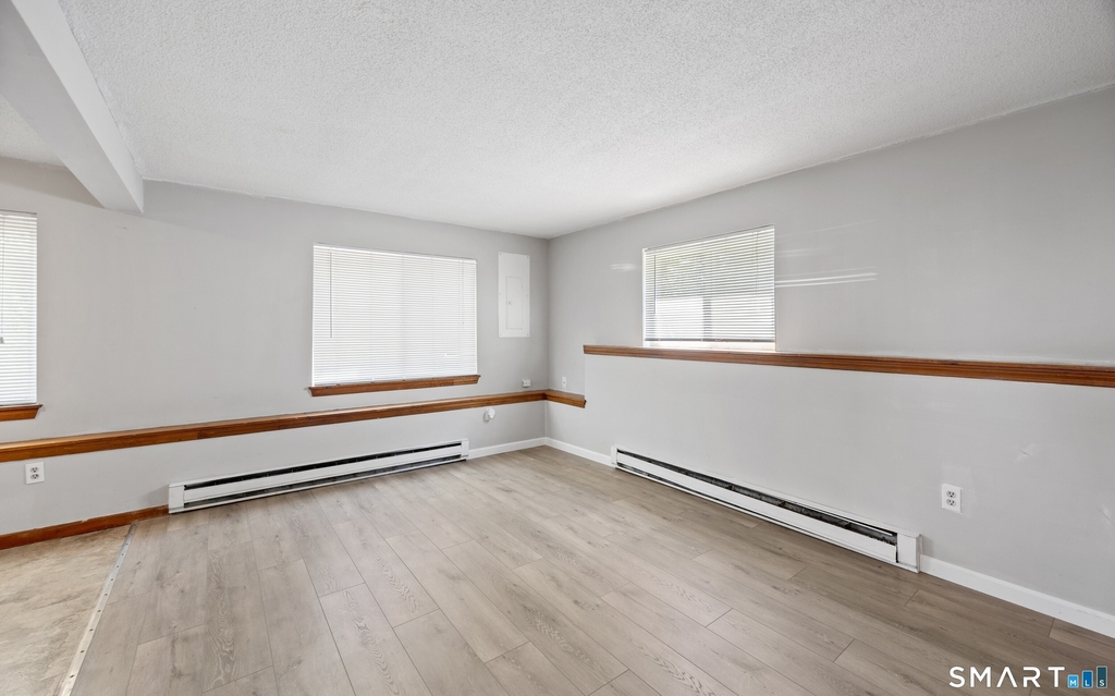 2743 Main Street - Photo 4